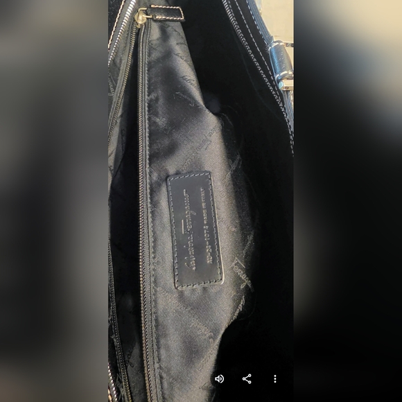 FERRAGAMO GANCINI VINTAGE NEW Padlock Black Leather Men's Bag - Picture 6 of 16